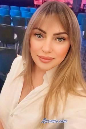 226299 - Irina Leeftijd: 39 - Oekra&iuml;ne