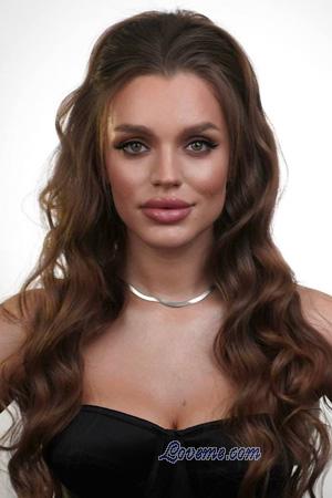 226541 - Nadiia Leeftijd: 25 - Oekra&iuml;ne