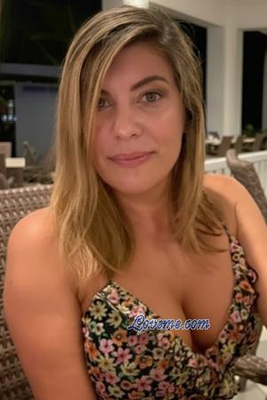 226628 - Liliana Leeftijd: 44 - Colombia