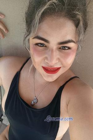 226835 - Xochilt Leeftijd: 35 - Costa Rica