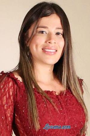 226983 - Stephanie Leeftijd: 28 - Costa Rica