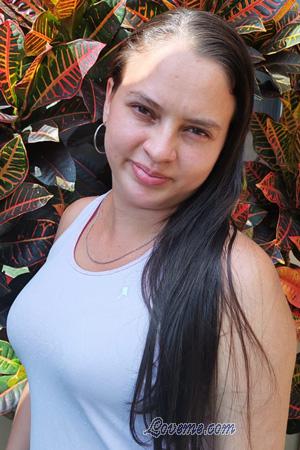 226999 - Priscila Leeftijd: 25 - Costa Rica