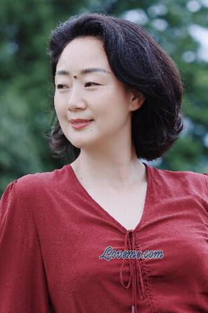 227031 - Rowena Leeftijd: 49 - China
