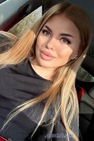 227045 - Valeriia Leeftijd: 23 - Oekra&iuml;ne