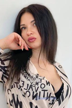 227172 - Anna Leeftijd: 35 - Oekra&iuml;ne