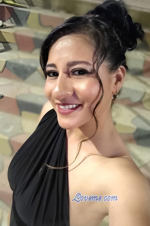 227201 - Lucia Leeftijd: 33 - Peru