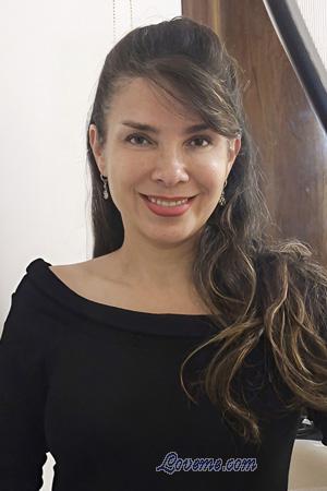 227280 - Karina Leeftijd: 51 - Peru