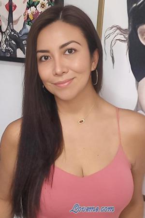 227501 - Natalie Leeftijd: 43 - Peru