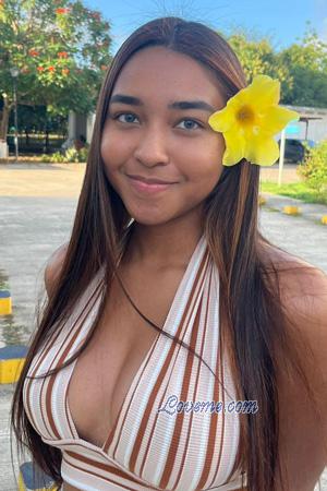 227503 - Sandra Leeftijd: 26 - Colombia