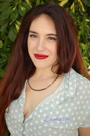 227528 - Jennifer Leeftijd: 33 - Argentini&euml;