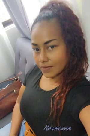 227698 - Melisa Leeftijd: 39 - Costa Rica