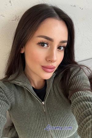 227743 - Olena Leeftijd: 39 - Oekra&iuml;ne