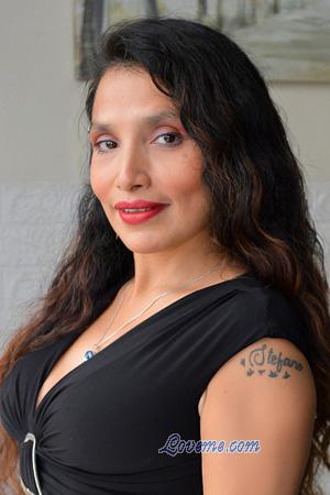 227795 - Raquel Leeftijd: 45 - Peru