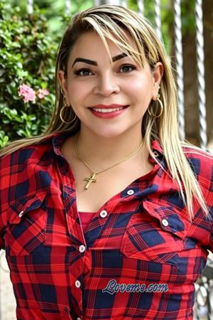 227985 - Tatiana Leeftijd: 46 - Colombia