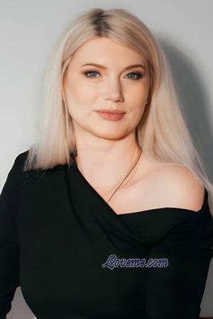 228073 - Natalia Leeftijd: 42 - Oekra&iuml;ne