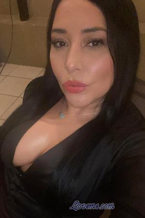 228101 - Angeli Leeftijd: 31 - Costa Rica