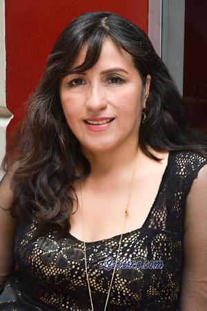 228135 - Ursula Leeftijd: 48 - Peru