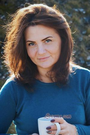 228204 - Oksana Leeftijd: 50 - Oekra&iuml;ne