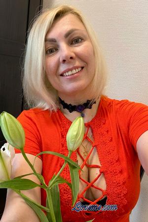 228207 - Olga Leeftijd: 49 - Oekra&iuml;ne