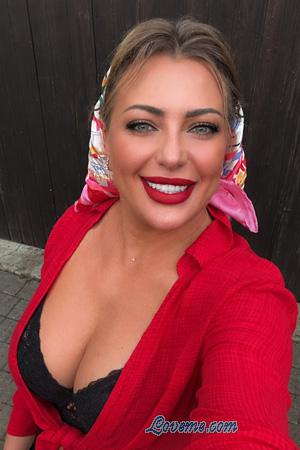 228276 - Irma Leeftijd: 43 - Oekra&iuml;ne