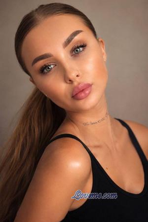 228334 - Lily Leeftijd: 33 - Oekra&iuml;ne