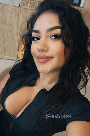 228386 - Stefanny Leeftijd: 25 - Costa Rica