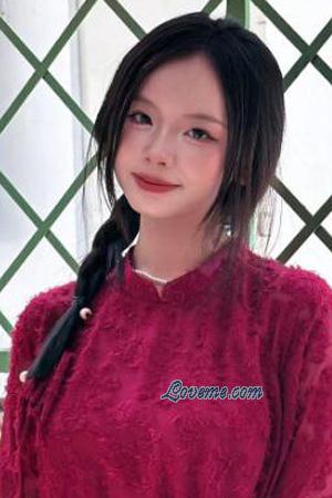 228406 - Thais Thao Huong Leeftijd: 19 - Vietnam