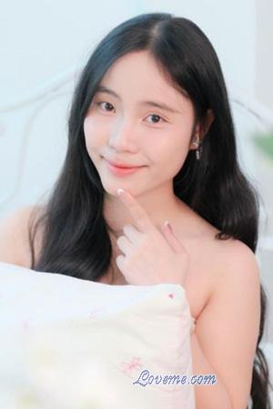228412 - Thi Ha Phuong Leeftijd: 19 - Vietnam