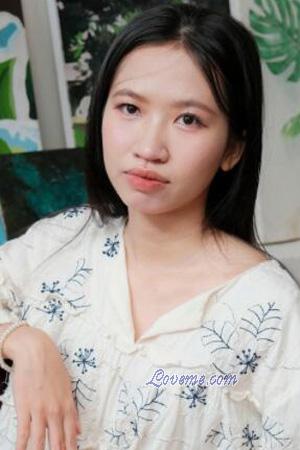 228416 - Thi Yen Nhi Leeftijd: 25 - Vietnam