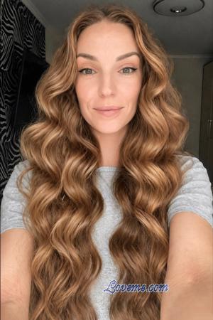 228616 - Alina Leeftijd: 38 - Oekra&iuml;ne