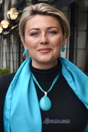 229073 - Yuliia Leeftijd: 50 - Argentini&euml;