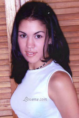 51463 - Esmeralda Leeftijd: 29 - Costa Rica