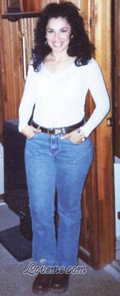 51466 - Alexandra Leeftijd: 44 - Costa Rica