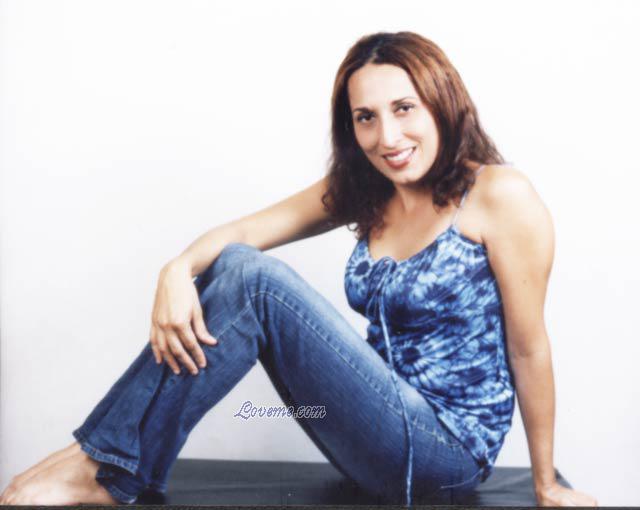 53514 - Nancy Leeftijd: 30 - Costa Rica