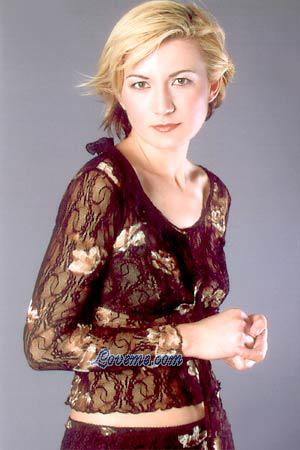 55536 - Karina Leeftijd: 36 - Russia