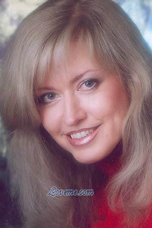 57142 - Viktoria Leeftijd: 43 - Oekra&iuml;ne