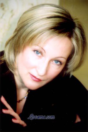 58786 - Elena Leeftijd: 42 - Russia