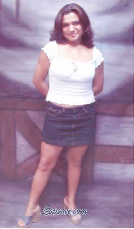 60422 - Lisbeth Leeftijd: 24 - Costa Rica