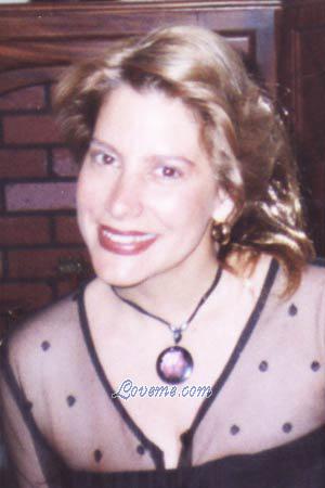 65997 - Johanna Leeftijd: 42 - Costa Rica