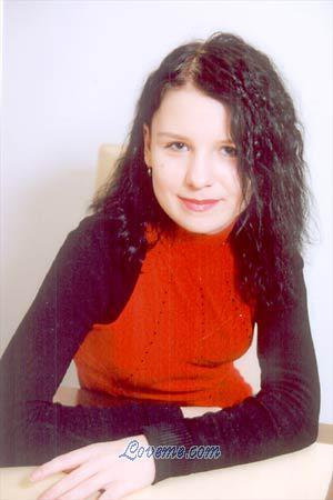 68282 - Irina Leeftijd: 21 - Russia