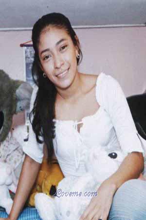 70501 - Martha Leeftijd: 29 - Colombia