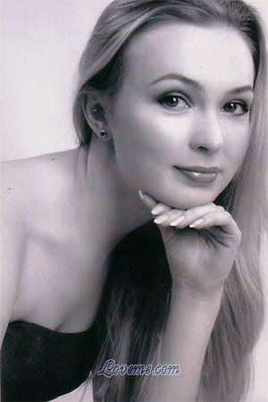 70533 - Svetlana Leeftijd: 32 - Russia