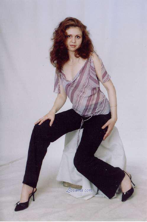 72195 - Olena Leeftijd: 31 - Oekra&iuml;ne