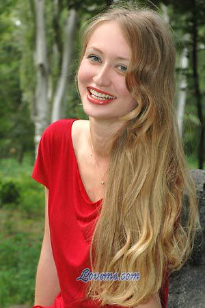 73018 - Julia Leeftijd: 27 - Oekra&iuml;ne