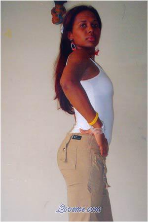 73537 - Yusney Leeftijd: 32 - Colombia