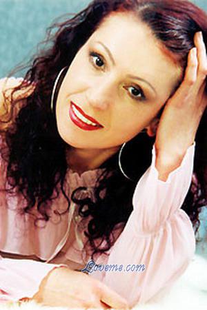 78019 - Ludmila Leeftijd: 43 - Oekra&iuml;ne