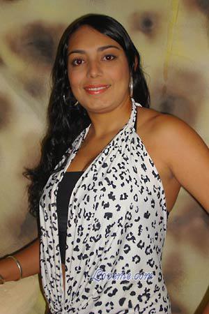 86922 - Paola Leeftijd: 32 - Colombia