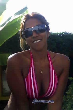 88163 - Vanessa Leeftijd: 38 - Peru