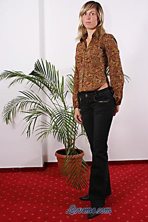 90977 - Olga Leeftijd: 27 - Oekra&iuml;ne