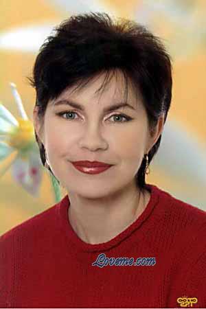 92075 - Elena Leeftijd: 45 - Wit-Rusland